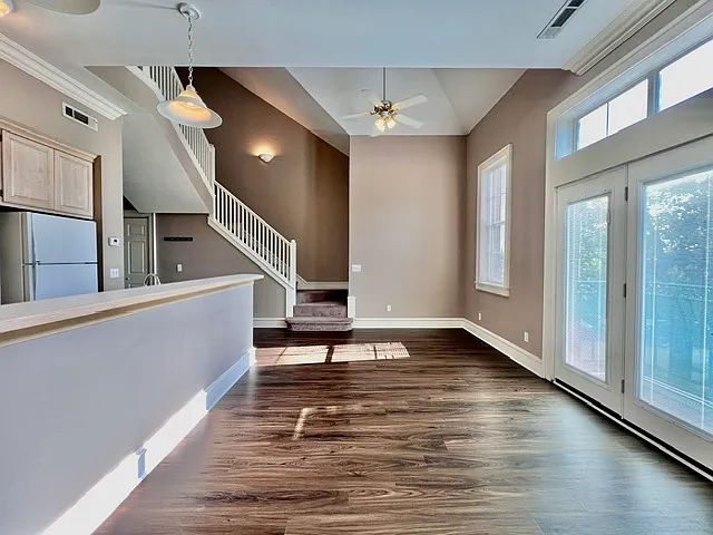 340 Campbell Ave #1 — Photo 9
