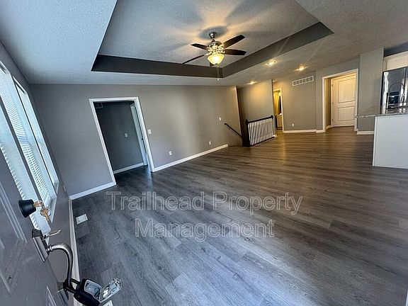 3rd image of 603B S Hillcrest St
