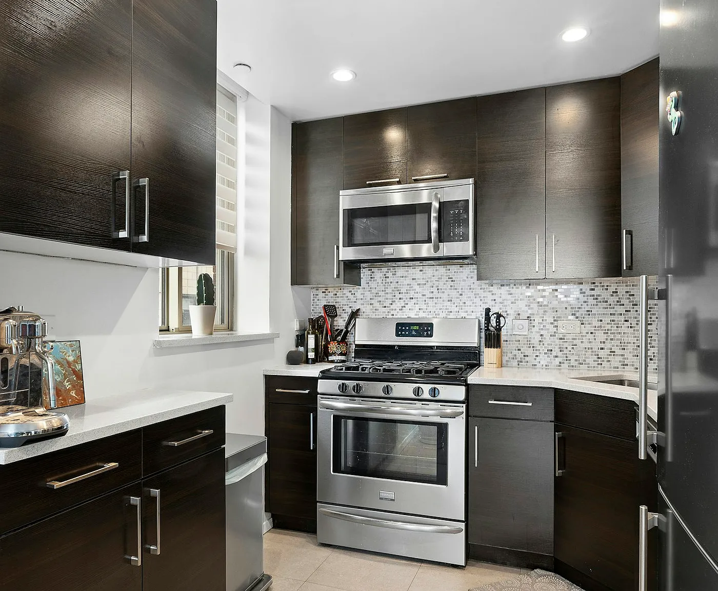 236 East 47th Street — Photo 2
