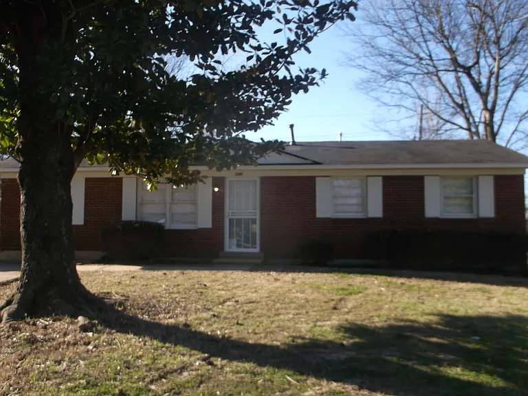 269 Lillian Dr — Photo 5