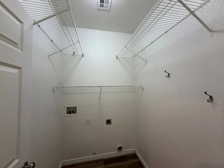 519 W Harvest Ln — Photo 10