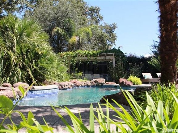 3rd image of 8466 Scenic Vista Way