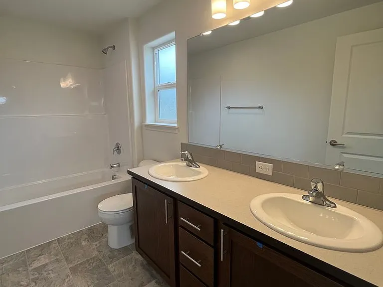975 W 27th Ave — Photo 20