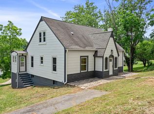 418 N Mitchell Ave, Bakersville, NC 28705