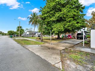 9821 SW 47th St, Miami, FL 33165