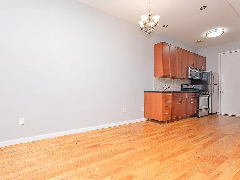 353 Grove St #3F — Photo 7
