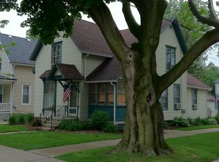 350 Jewett St, Elgin, IL 60123