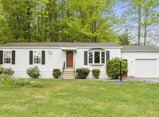37 Granite Cir, Hampstead, NH 03841