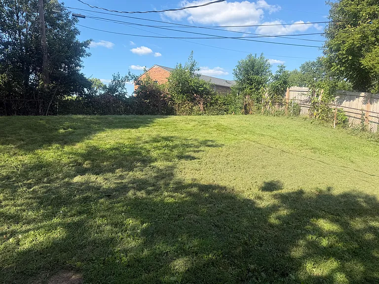 1079 Trent Blvd — Photo 13
