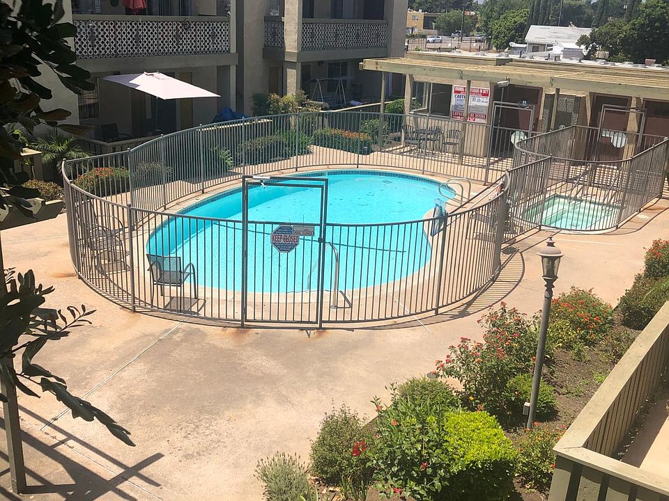 1st image of 1026 E Washington Ave #10