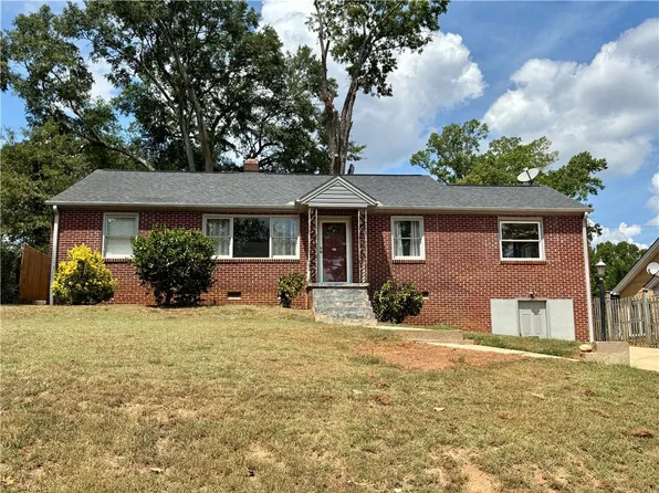 27 Gilmer Dr, Anderson, SC 29621