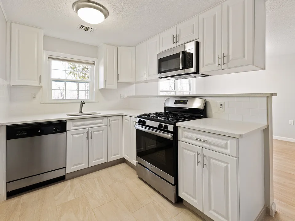 2 Bedford Rd #12
