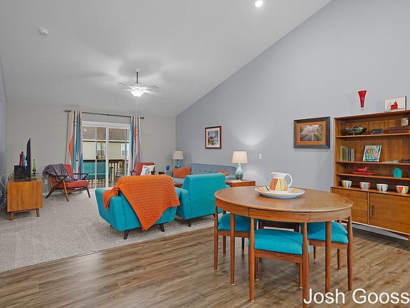 4th image of 3024 Loganberry Ln #51