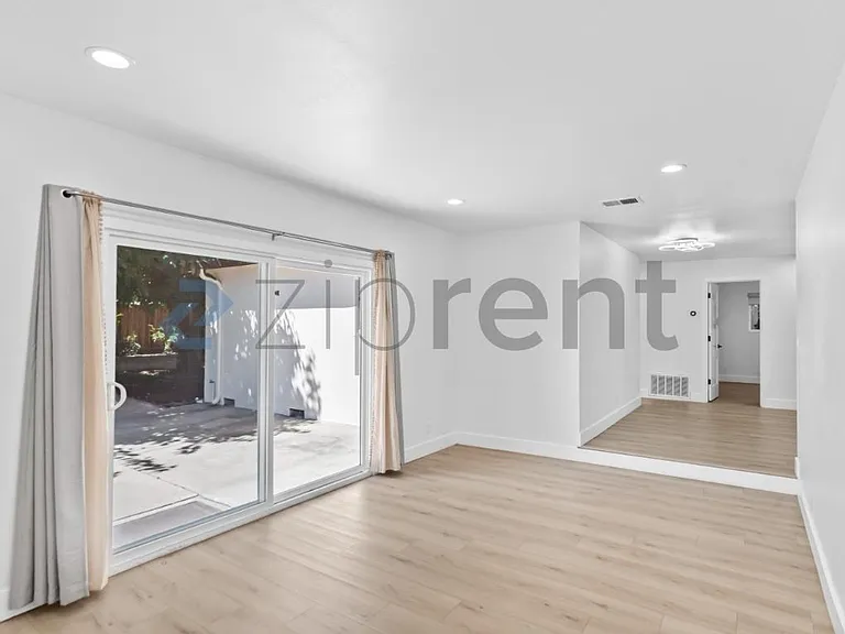 578 Tuscarora Dr — Photo 16