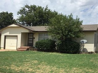 521 E Mars St, Altus, OK 73521