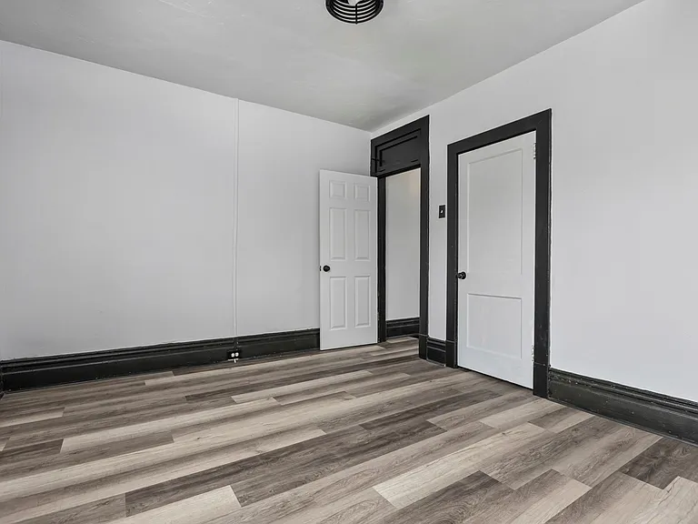 1112 1/2 Chartiers Ave #1112-1/2 — Photo 5