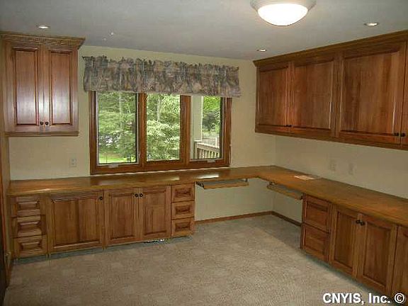 2nd image of 9 Landgrove Dr