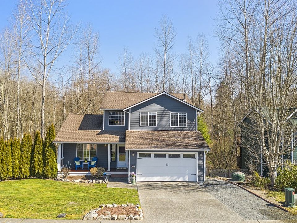 1st image of 3211 Lake Dr