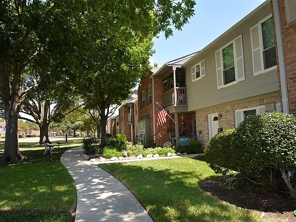 2nd image of 14252 Misty Meadow Ln