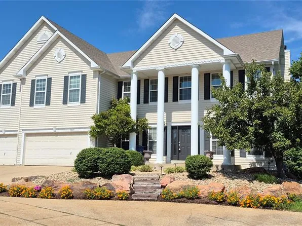1517 Indian Hill Ln, Ballwin, MO 63021