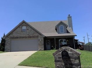 11616 S Primrose Ct, Jenks, OK 74037