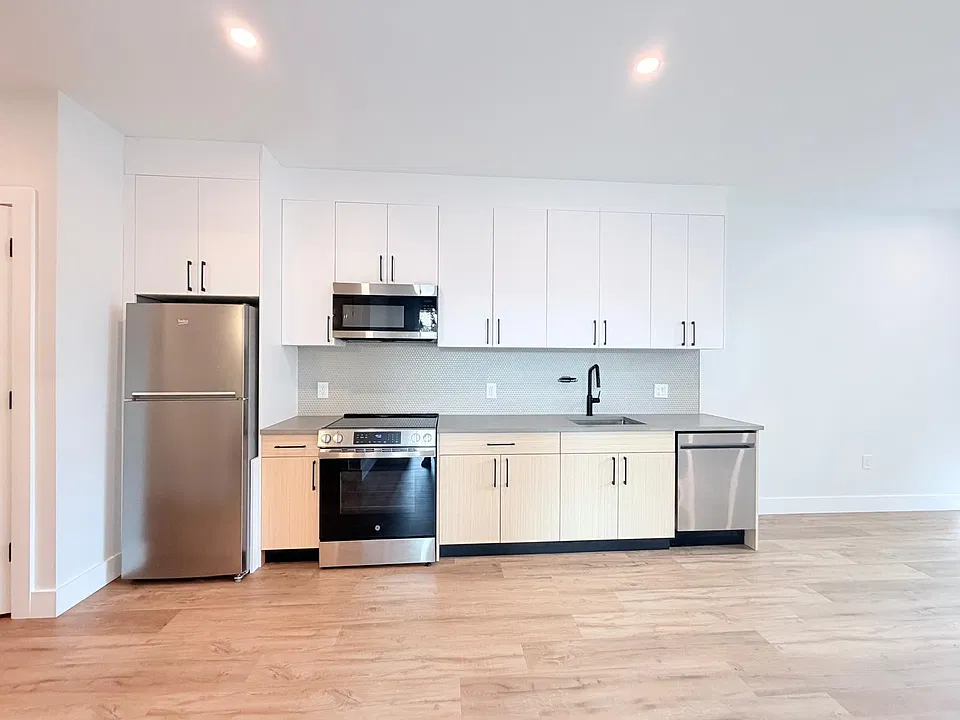 502 Communipaw Ave #27E