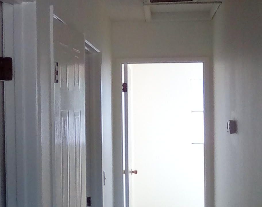 hallway to bedrooms