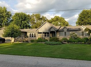 687 S 150 E, Kouts, IN 46347