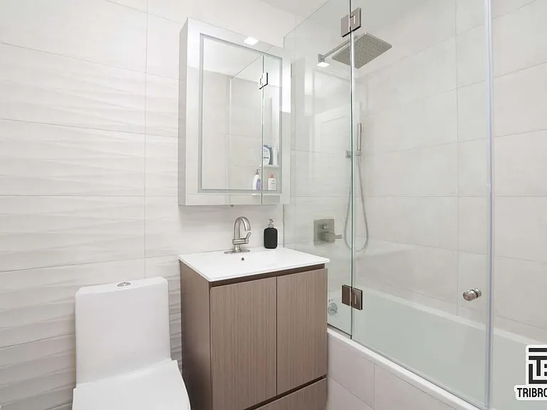 439 Jefferson Ave #1B — Photo 10