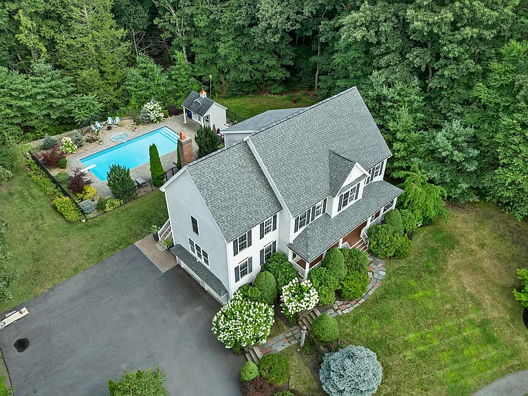 8 Hemlock Ln — Photo 43