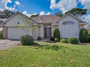 924 Shalimar Point Dr, Shalimar, FL 32579