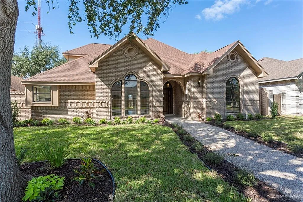 5 bed, 4.0 bath, 2665 sqft, $2,600 — Photo 2