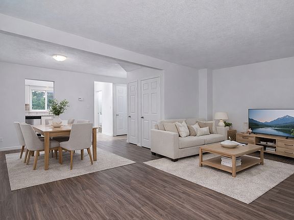 4th image of 414 Stone Rd W