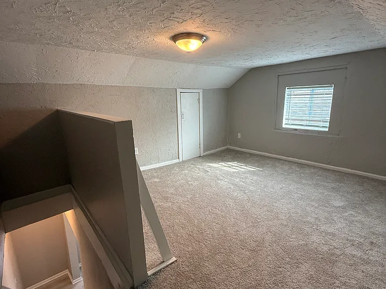 305 W Washington St #305 — Photo 6