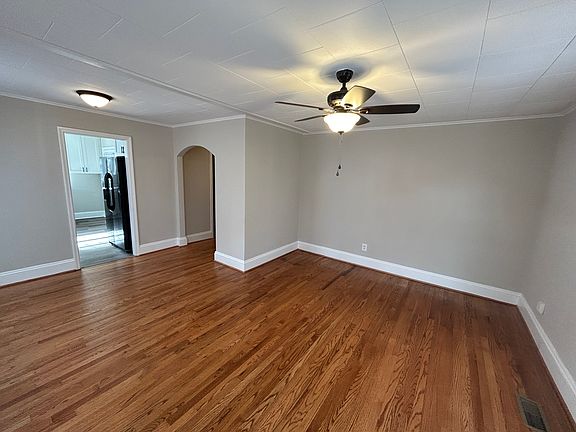 4th image of 314 Ferguson St
