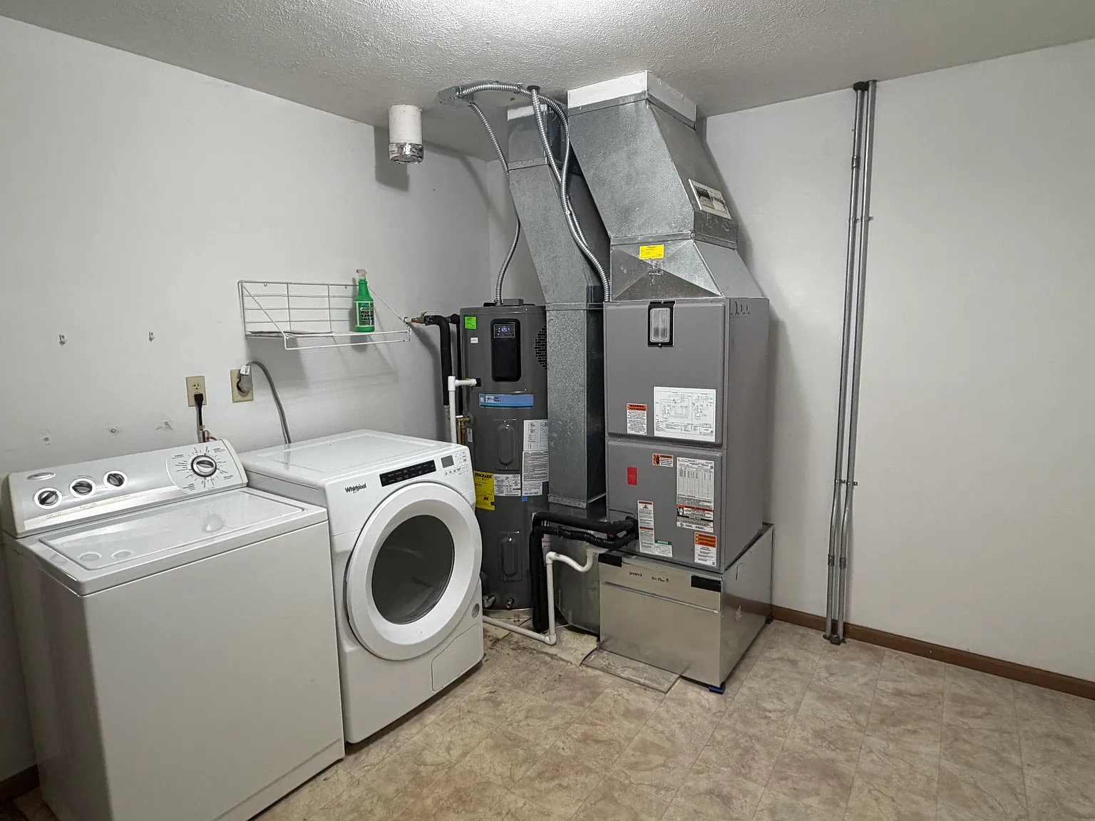 2 bed, 1100 sqft, $1,500 — Photo 3