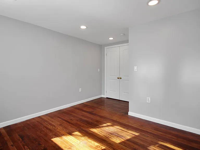 1911 Summit Ave #2 — Photo 12