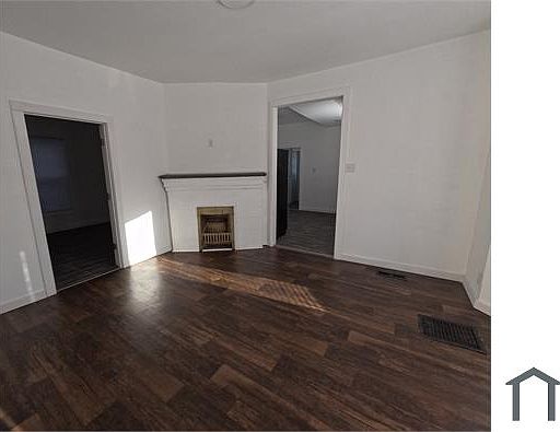 3rd image of 1106 Portage Ave #1