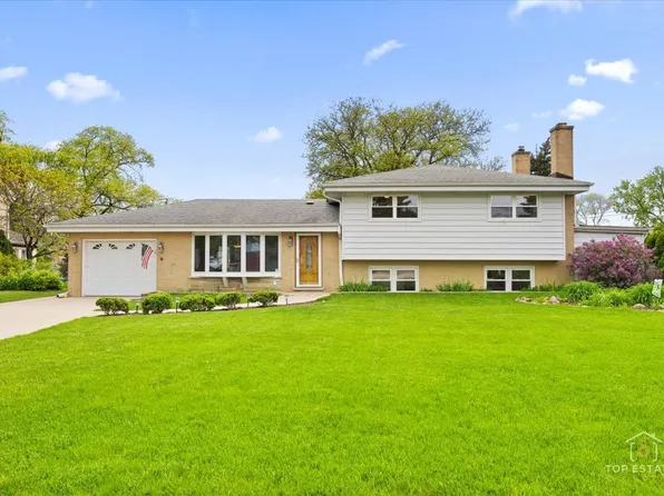 9258 Clancy Dr, Des Plaines, IL 60016