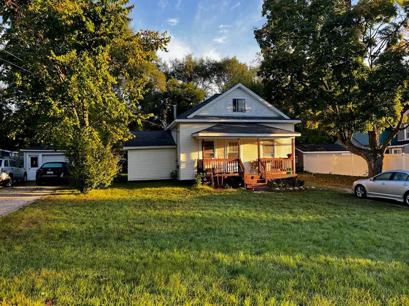 371 E Gardner St, Sparta, MI 49345