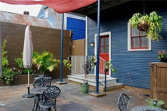 3108 Burgundy St — Photo 16
