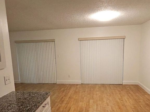 4th image of 4941 Goucher Ln