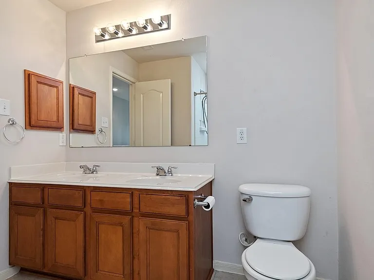 602 Blue Oasis Ct — Photo 42