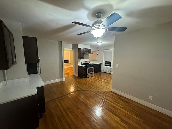 3rd image of 7 Balcomb St #2