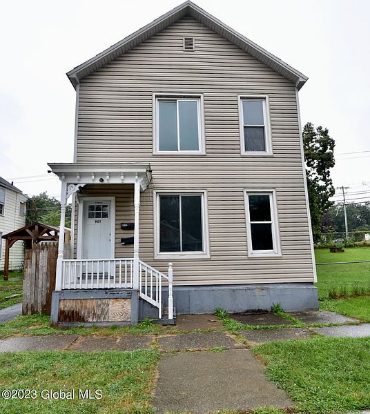 3rd image of 901 5th Avenue
