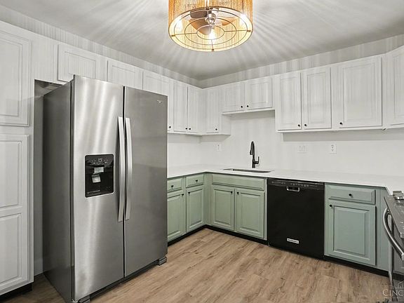 4th image of 5 Caribou Ct