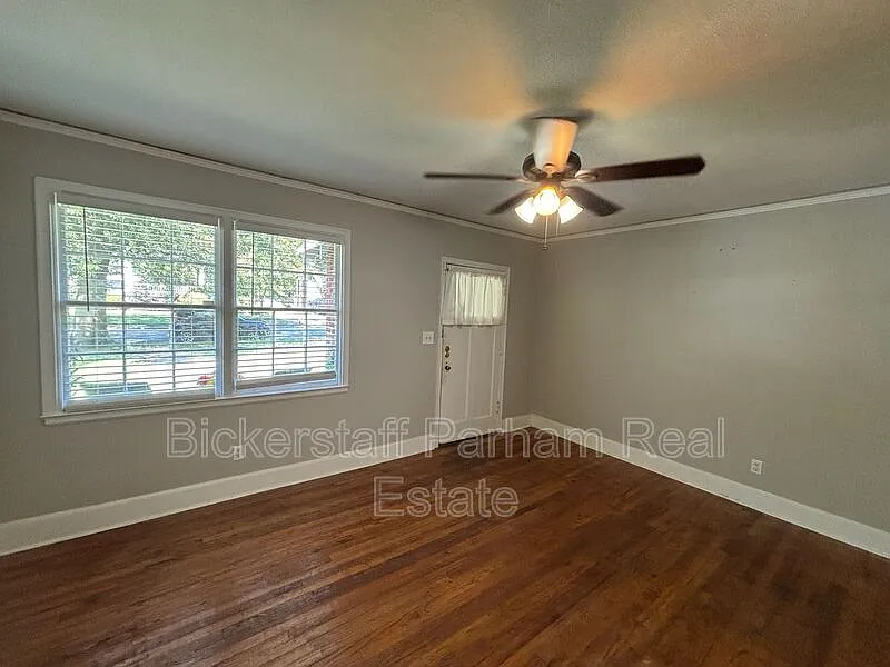 1 bed, 1.0 bath, 1025 sqft, $725 — Photo 3