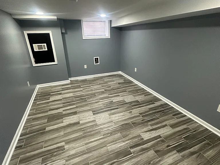919 N Rose St — Photo 6