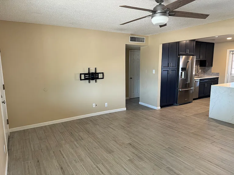 1436 S Beck Ave — Photo 9
