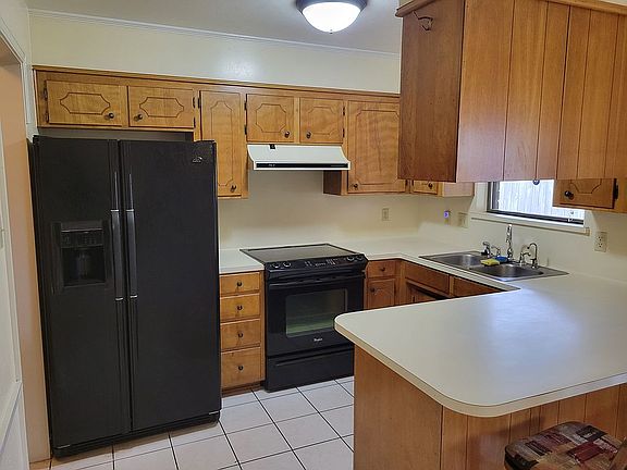 Kitchen with upgraded applia